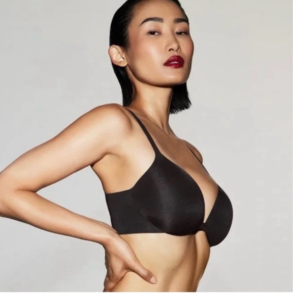 NWT SKIMS Ultimate Collection Push Up Plunge Bra 34C Onyx Black - Picture 1 of 6